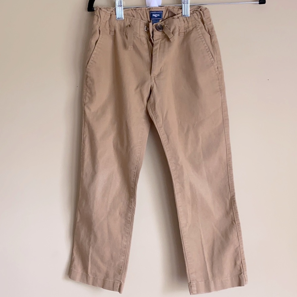Boys Khaki pants Size: 6